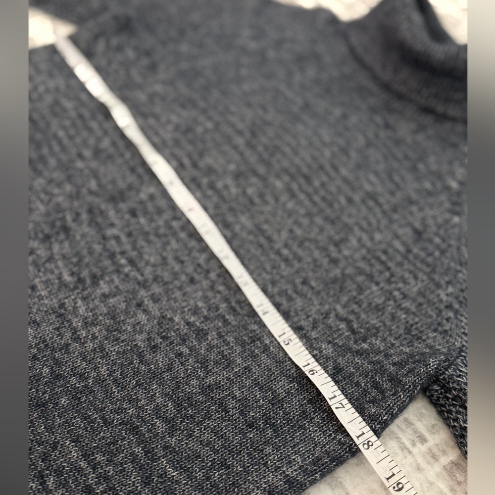 LOFT Women’s Cozy Gray Turtleneck Sweater size XS - Picture 5 of 6